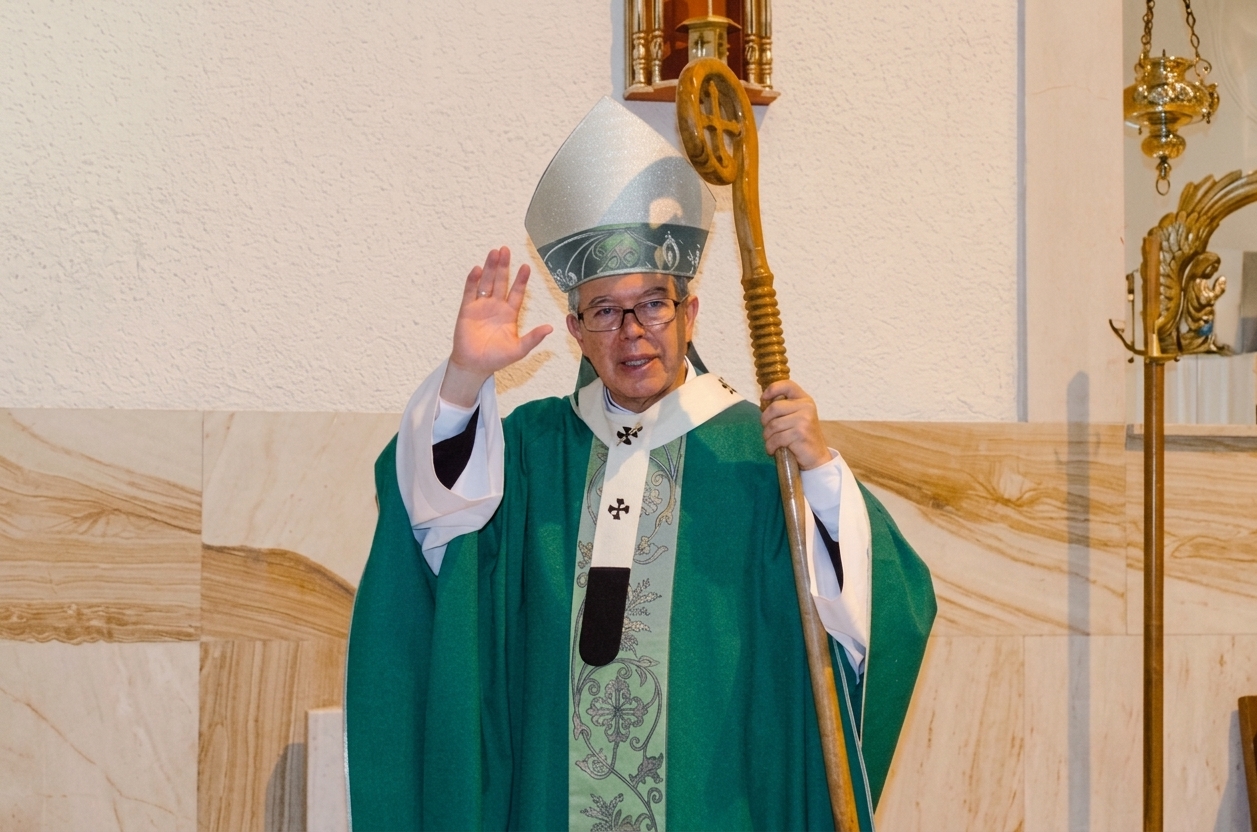 Mons. Luis José Rueda Aparicio en Santo Domingo Savio