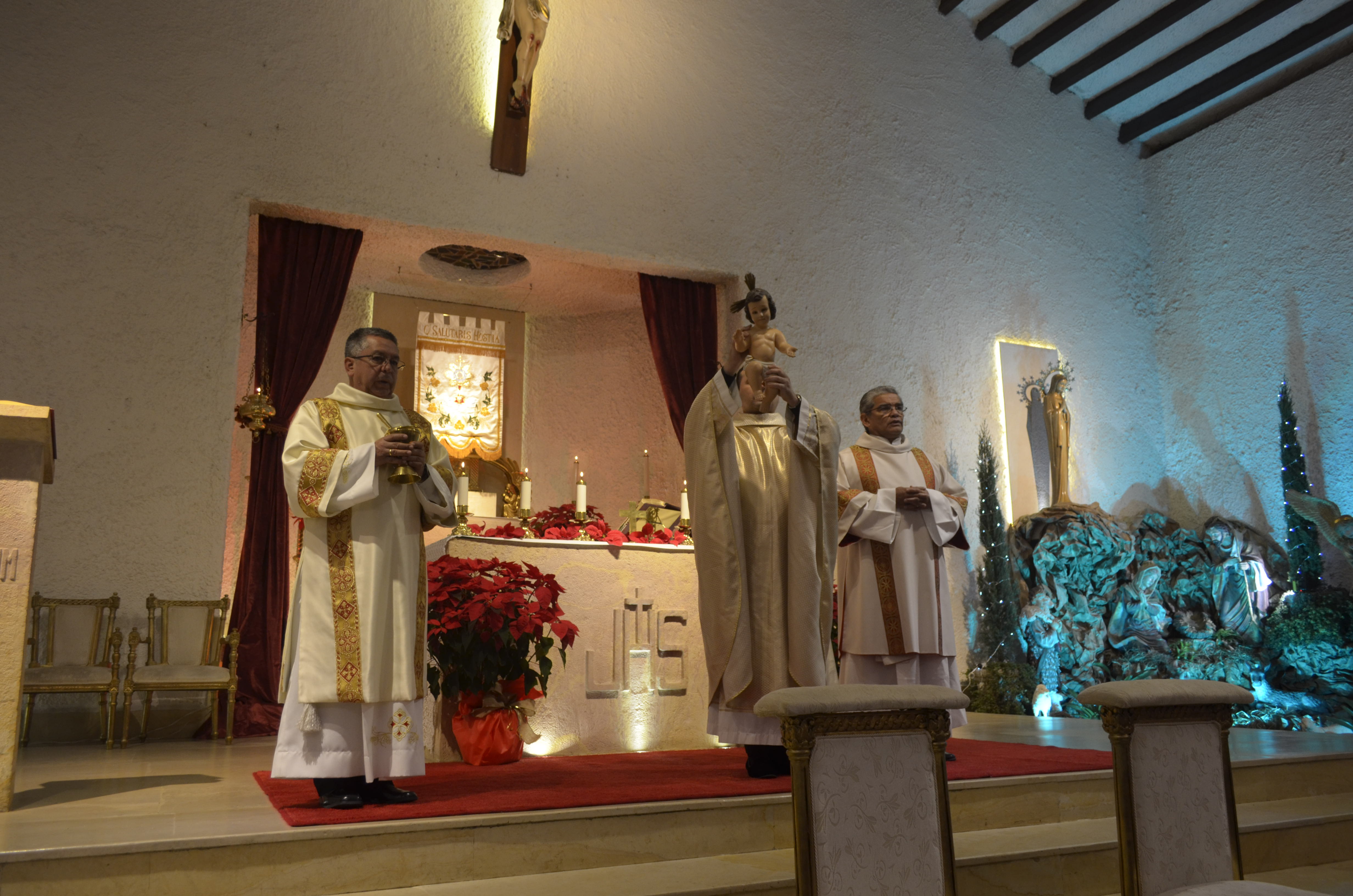 https://arquimedia.s3.amazonaws.com/27/imagenes-parroquia/-dsc7188jpg.JPG