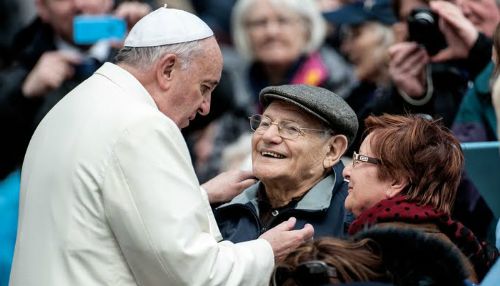 https://arquimedia.s3.amazonaws.com/375/confirmaciones/im27498el-papa-se-ha-reunido-con-ancianos-en-muchas-ocasionesjpg.jpg