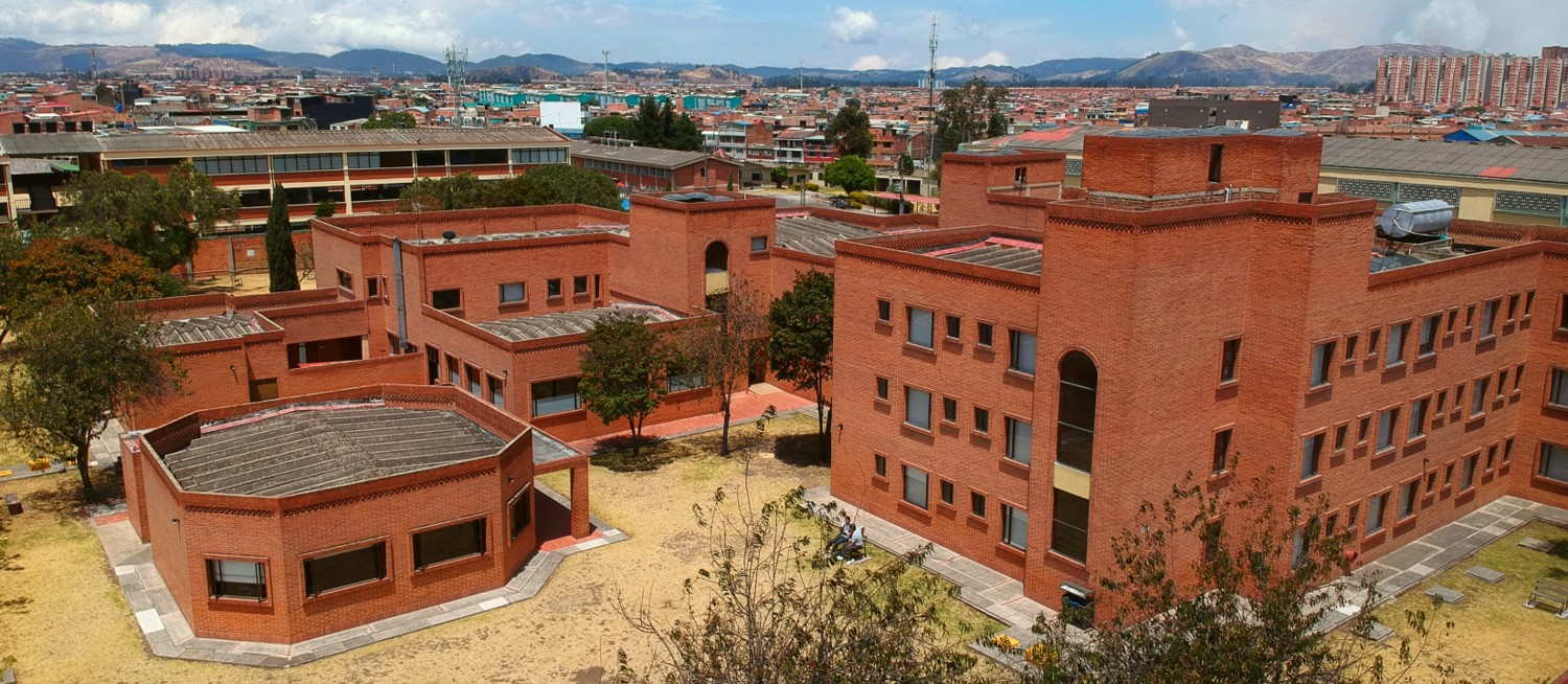 Fachada General Fundación Casa de Ejercicios Emaús
