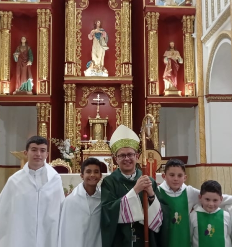 VISITA MONSEÑOR